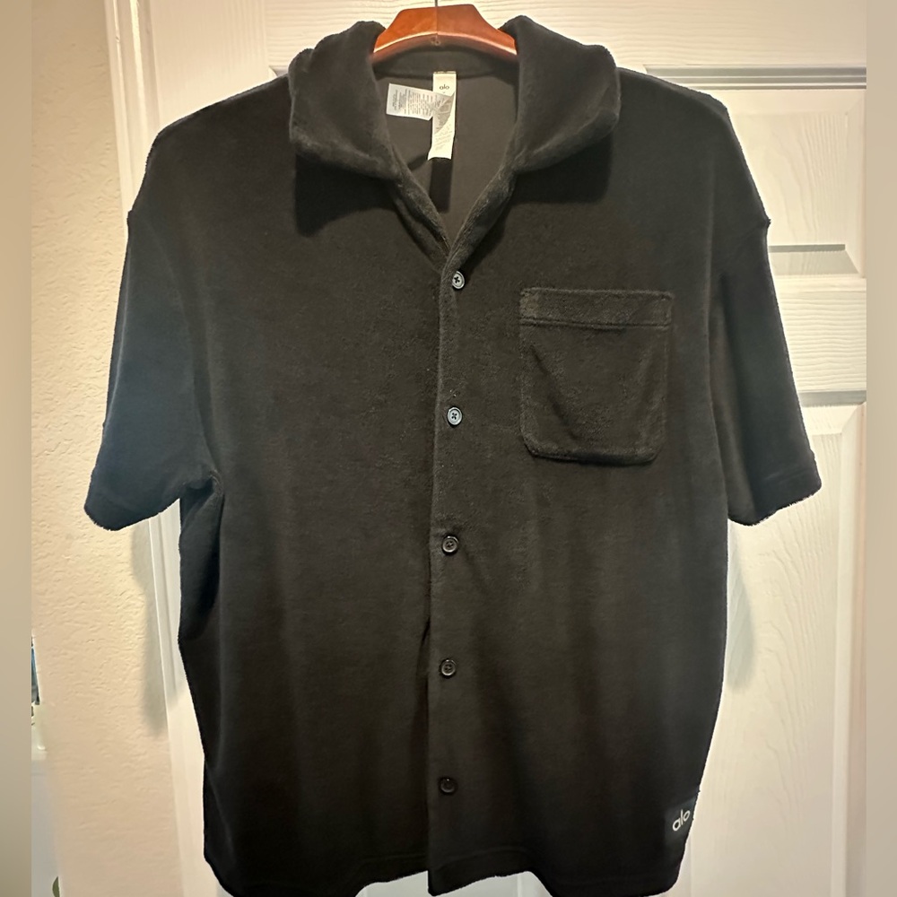 Black Button-Up Short Sleeve Shirt